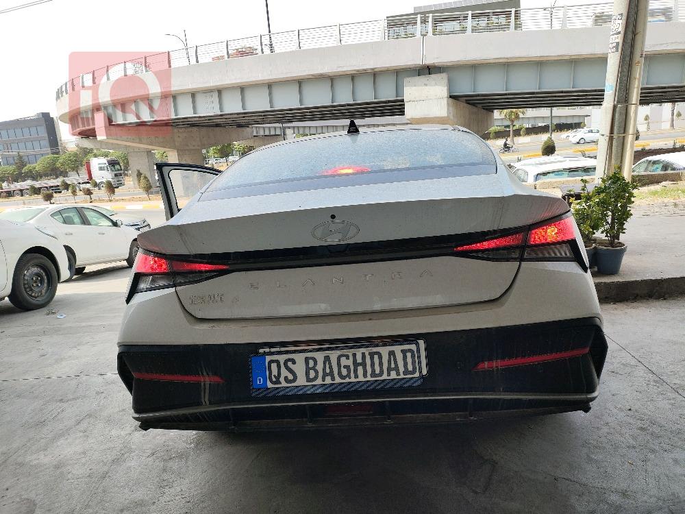 هیوندای ئەلەنترا